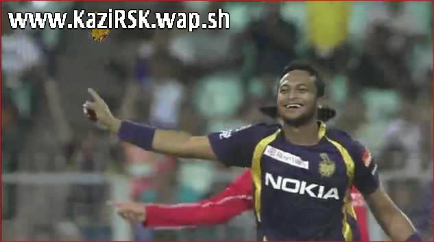 Shakib with ampayr